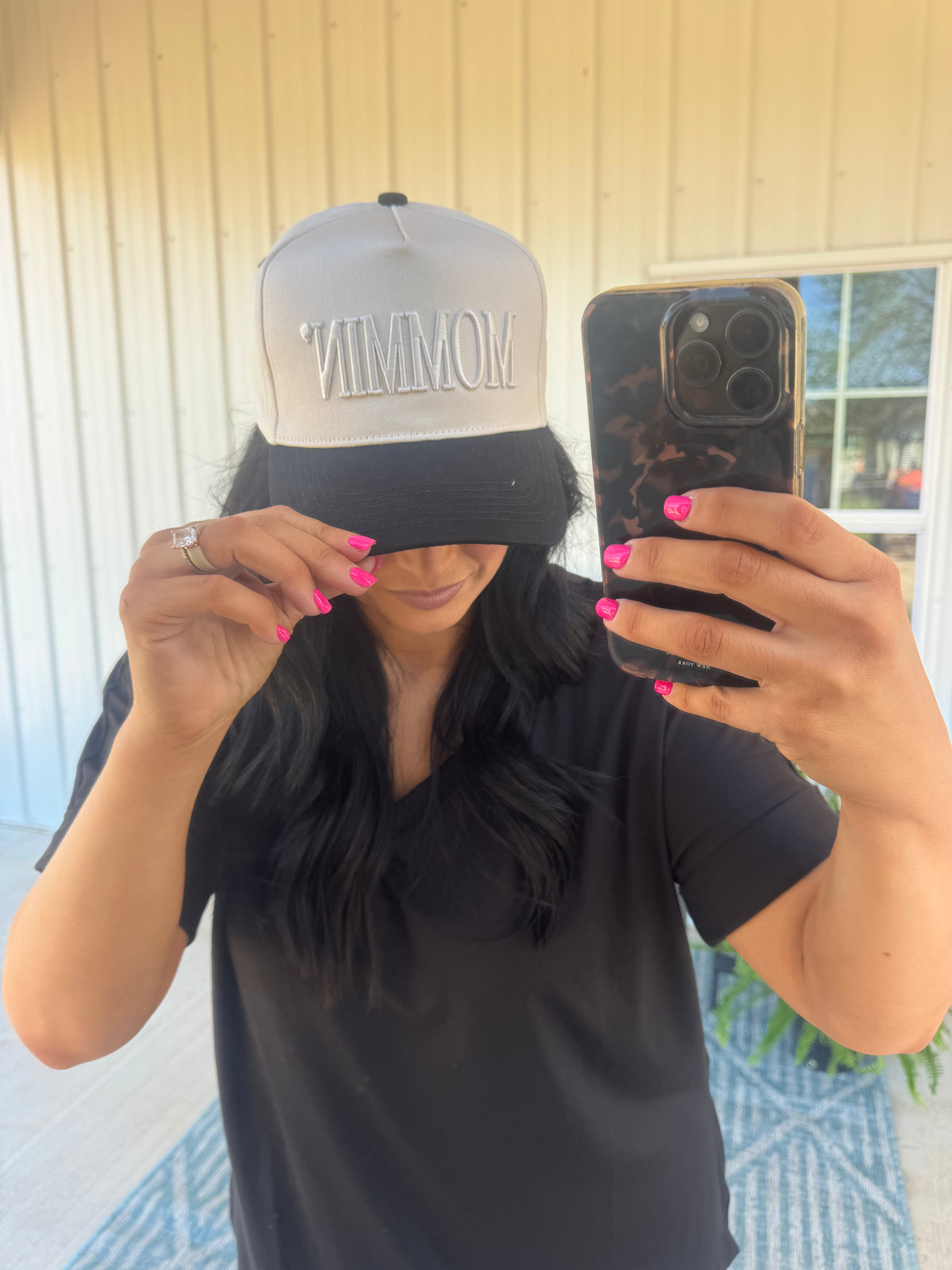 MOMMIN HAT